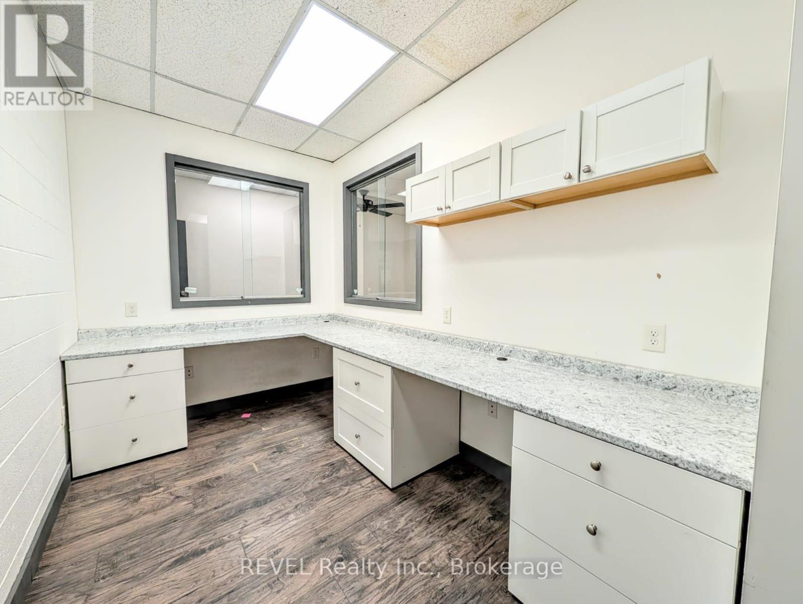 M3 - 112 Queenston Street, St. Catharines, Ontario  L2R 2Z4 - Photo 5 - X12685196