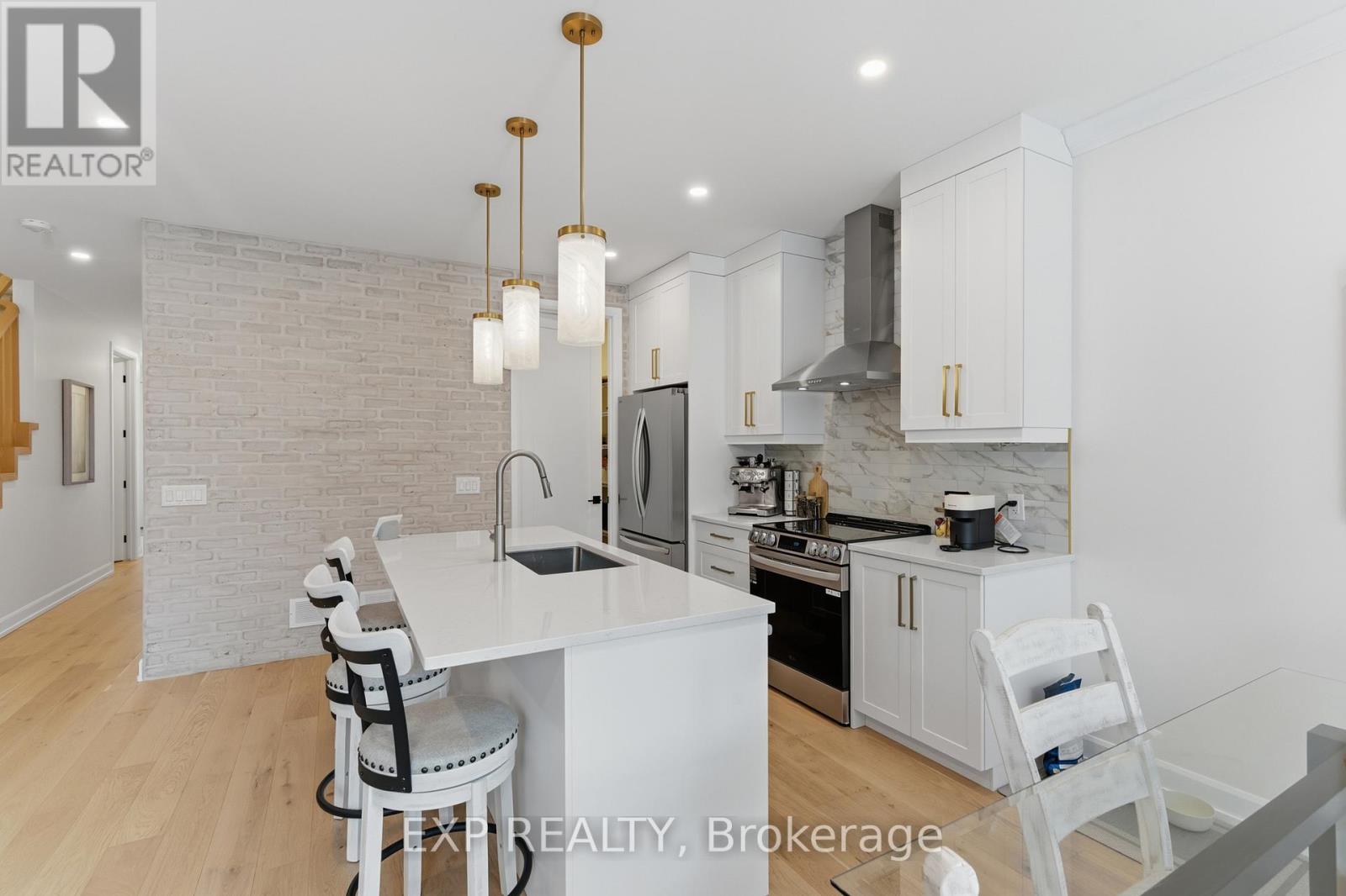 14 Arsenault Crescent, Pelham (Fonthill), Ontario  L0S 1E6 - Photo 11 - X12886360