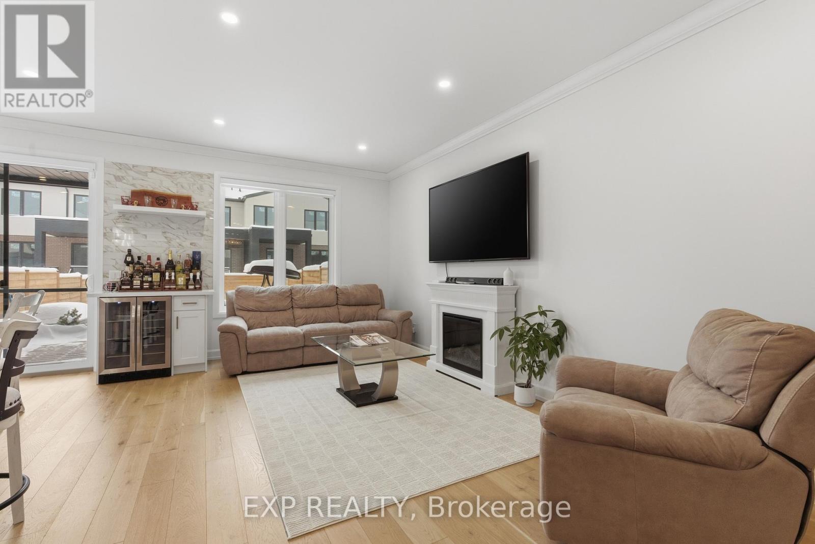 14 Arsenault Crescent, Pelham (Fonthill), Ontario  L0S 1E6 - Photo 7 - X12886360