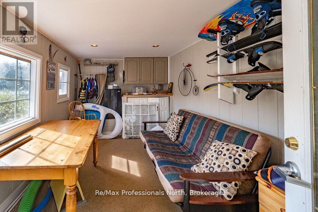 1006 Booth Lane, Gravenhurst, Ontario  P1P 1R2 - Photo 21 - X12886202
