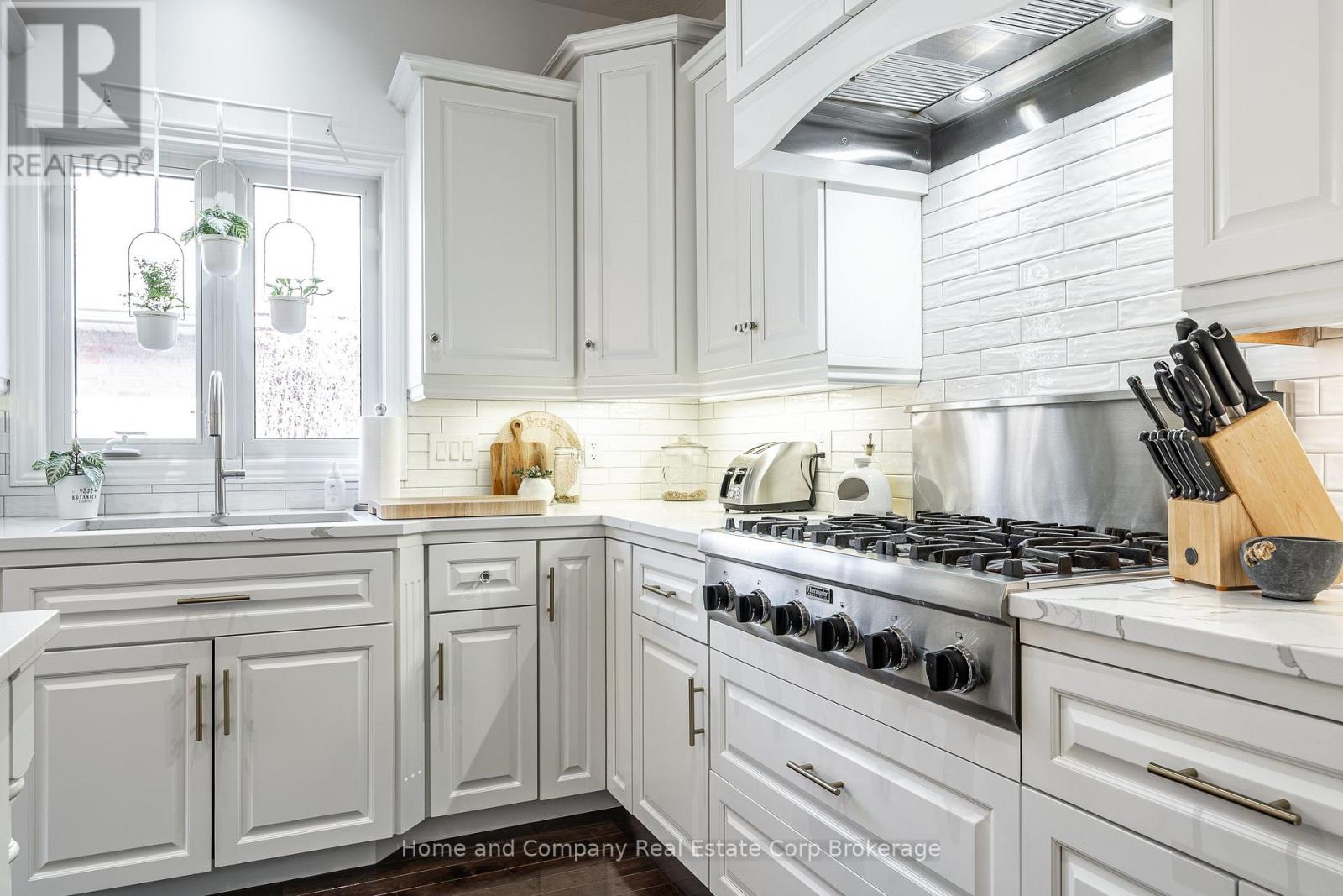 19 Hossie Terrace, Stratford, Ontario  N5A 8B6 - Photo 12 - X12886256