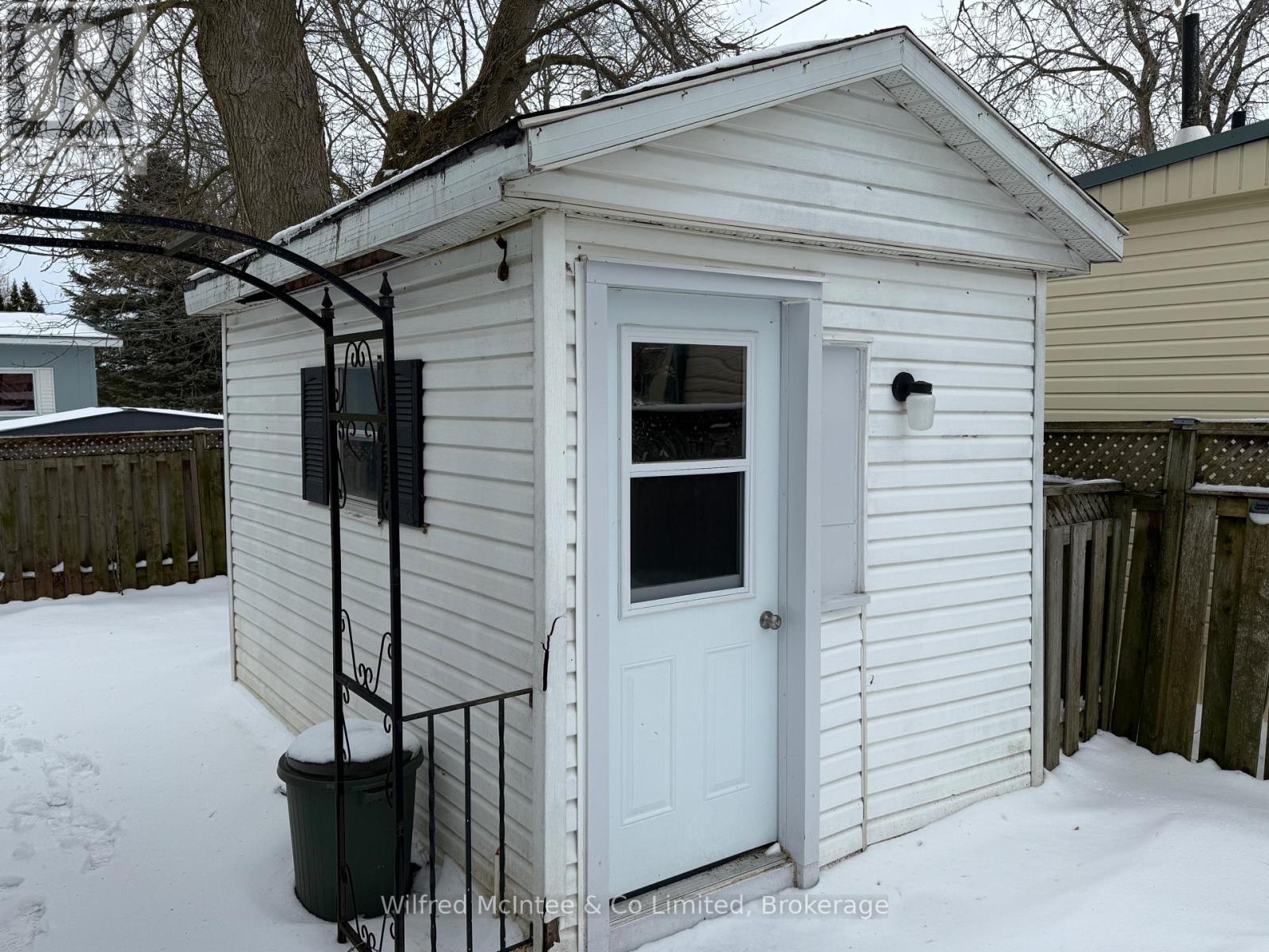 20 Cardinal Street, Brockton, Ontario  N0G 2V0 - Photo 6 - X12886364