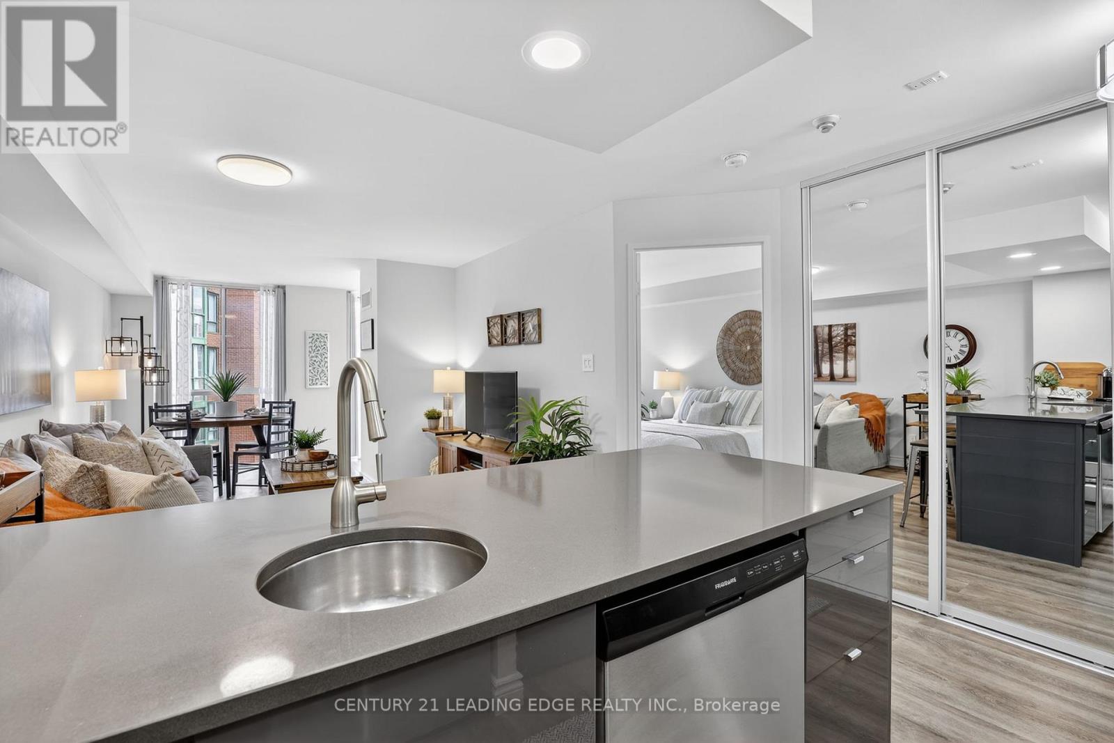 903 - 801 King Street W, Toronto (Niagara), Ontario  M5V 3C9 - Photo 10 - C12886200