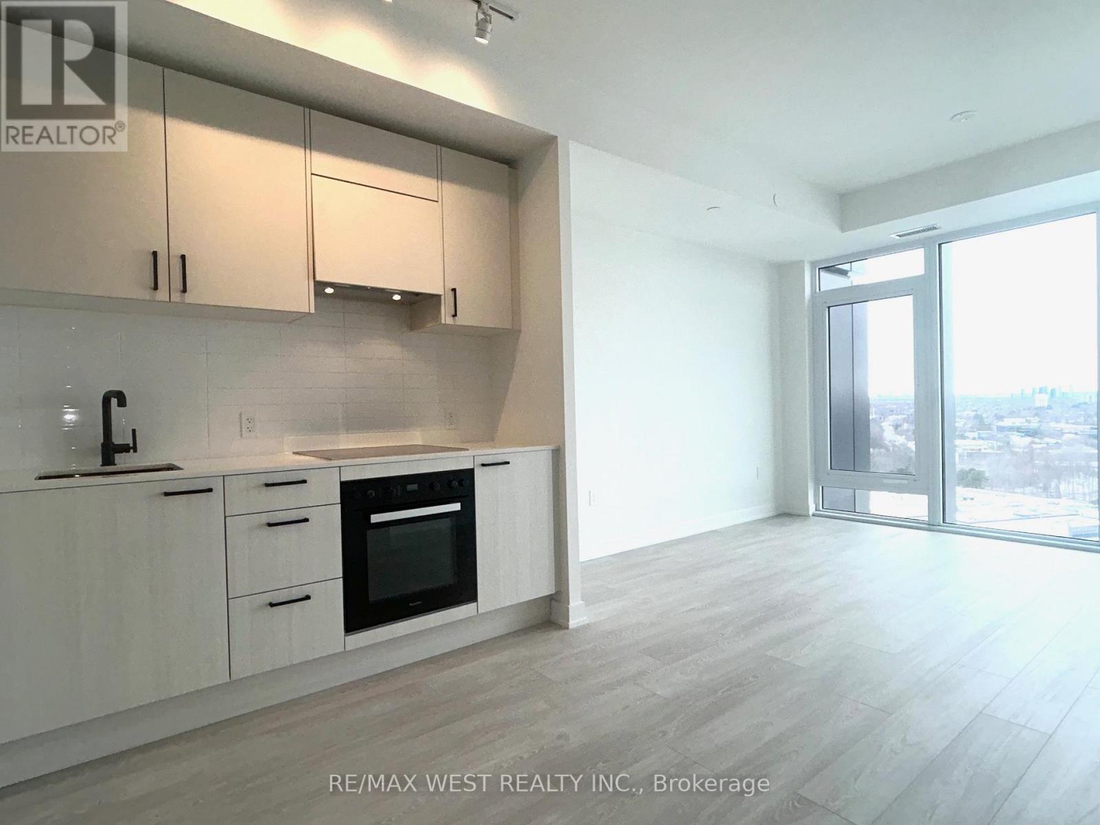 2208 - 1 Quarrington Lane, Toronto, Ontario  M3C 0S4 - Photo 5 - C12886248