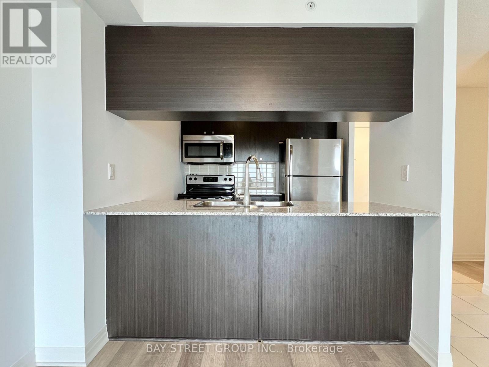 1705 - 275 Yorkland Road, Toronto (Henry Farm), Ontario  M2J 0B4 - Photo 13 - C12886326