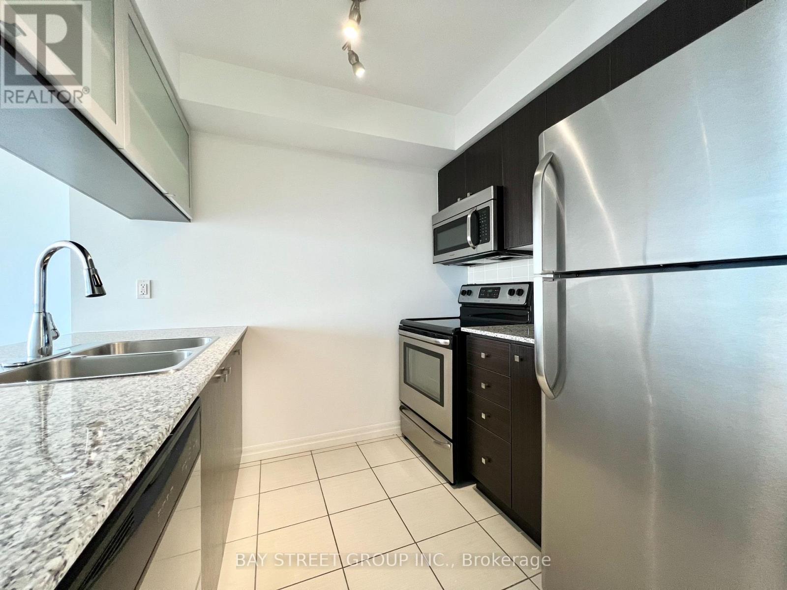 1705 - 275 Yorkland Road, Toronto (Henry Farm), Ontario  M2J 0B4 - Photo 14 - C12886326