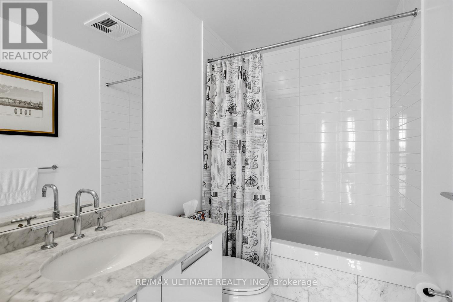 3206 - 33 Charles Street E, Toronto, Ontario  M4Y 0A2 - Photo 20 - C12886356