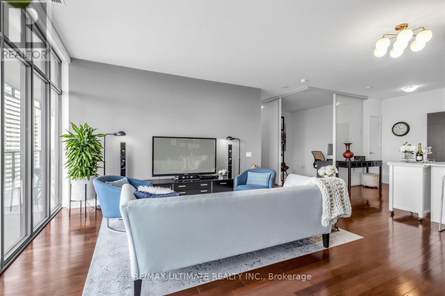 3206 - 33 Charles Street E, Toronto, Ontario  M4Y 0A2 - Photo 7 - C12886356
