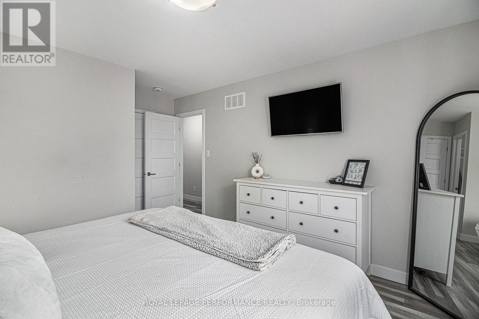 8 Brittany Street, North Stormont, Ontario  K0A 1R0 - Photo 14 - X12886190