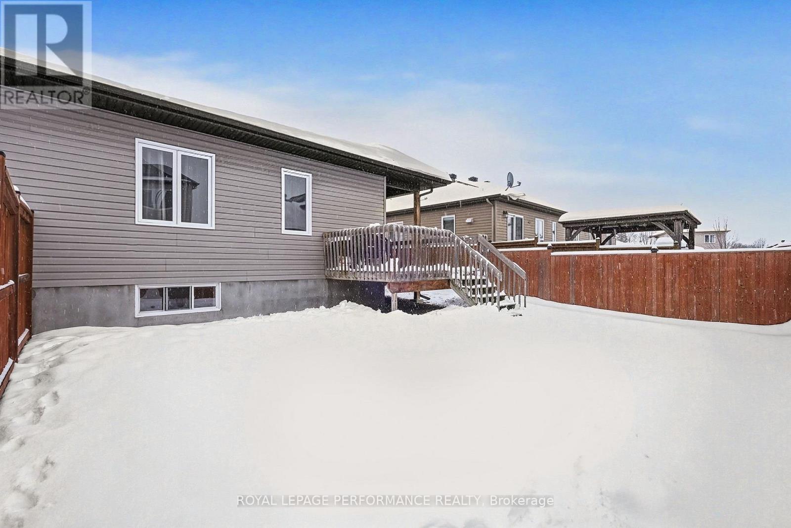 8 Brittany Street, North Stormont, Ontario  K0A 1R0 - Photo 32 - X12886190