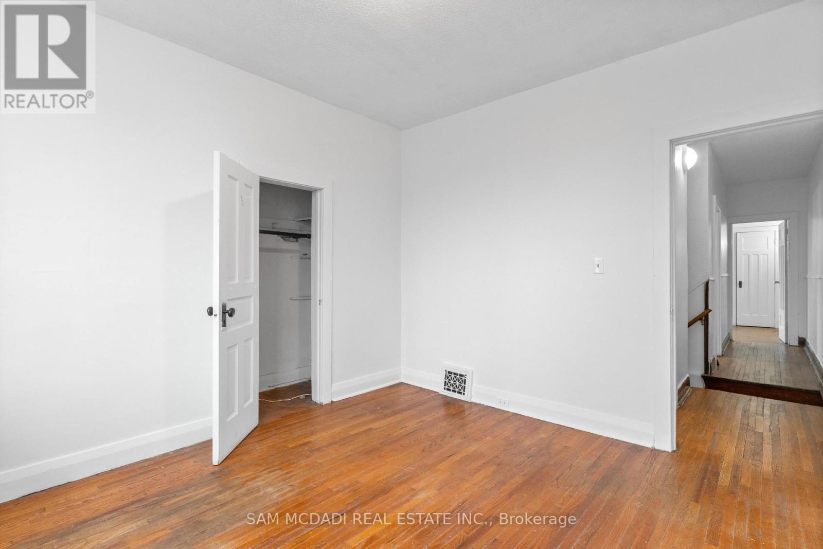 259 Milverton Boulevard, Toronto, Ontario  M4J 1V6 - Photo 15 - E12886226