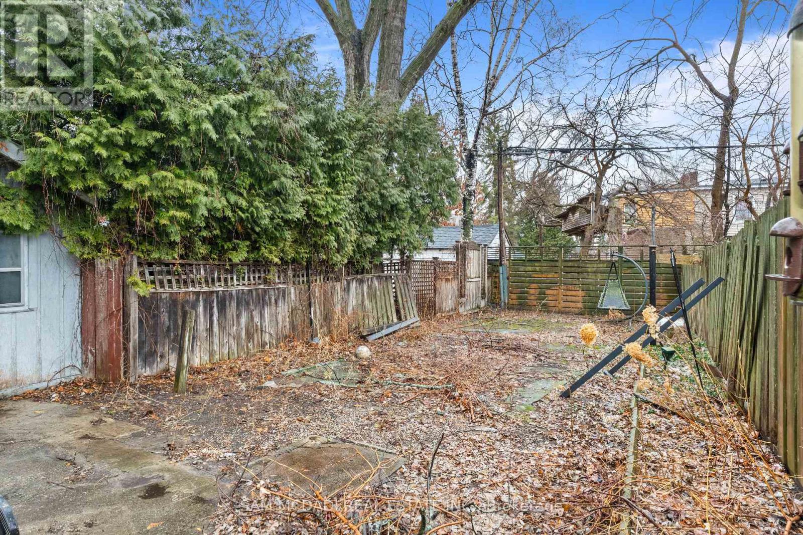 259 Milverton Boulevard, Toronto, Ontario  M4J 1V6 - Photo 22 - E12886226