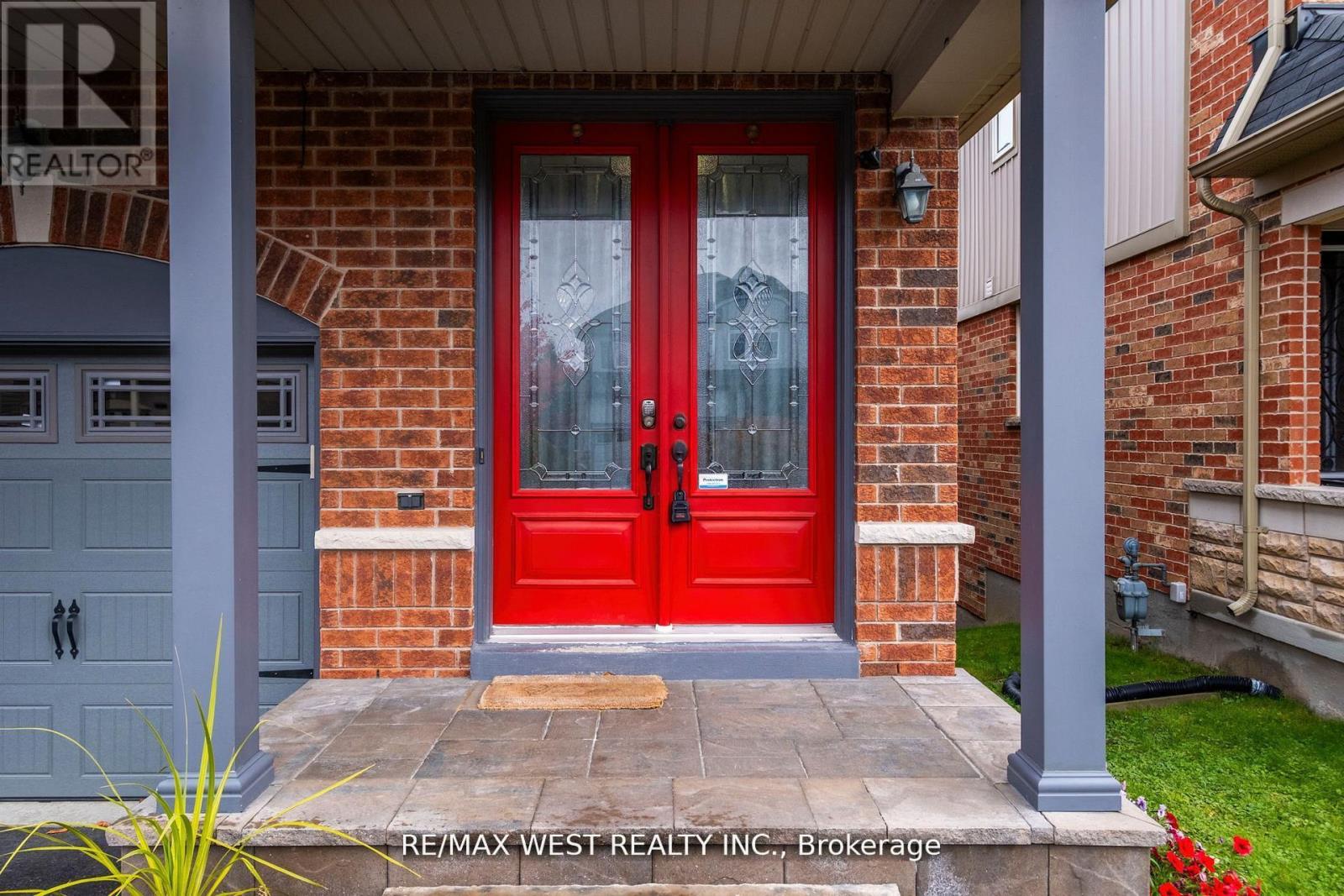 31 Buxton Lane, Clarington (Bowmanville), Ontario  L1C 0J9 - Photo 3 - E12886330