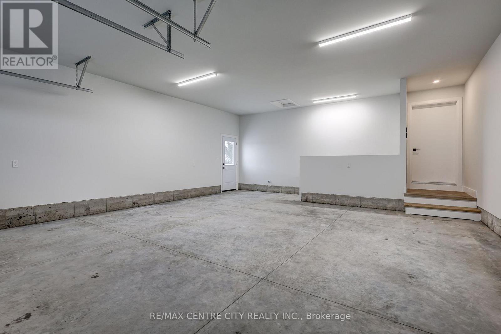 56087 Maverick Court, Bayham (Straffordville), Ontario  N0J 1Y0 - Photo 21 - X12867778