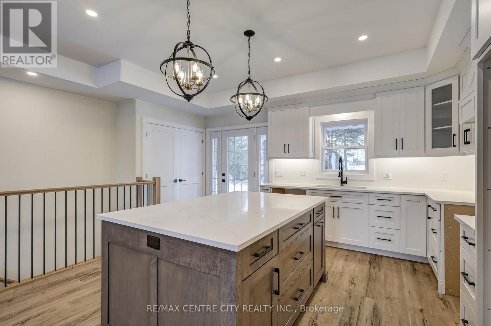 56087 Maverick Court, Bayham (Straffordville), Ontario  N0J 1Y0 - Photo 4 - X12867778