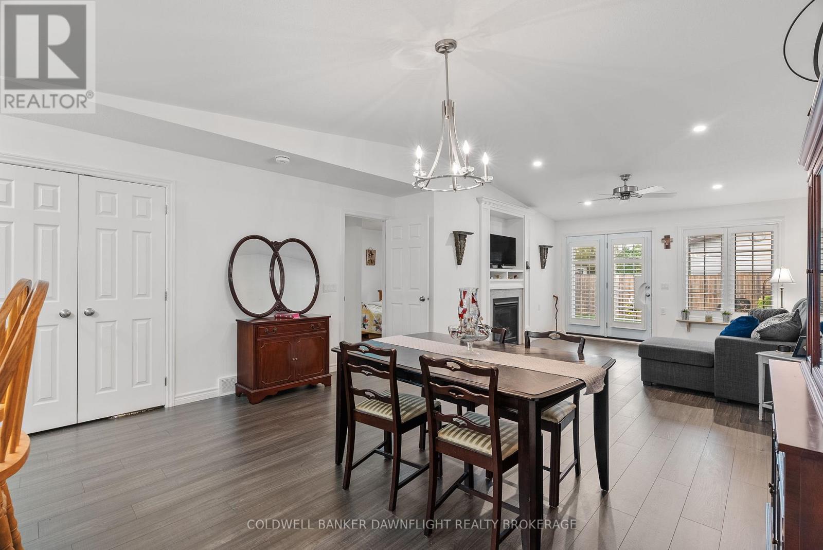 18 Devon Drive, South Huron, Ontario  N0M 1S3 - Photo 11 - X12885916