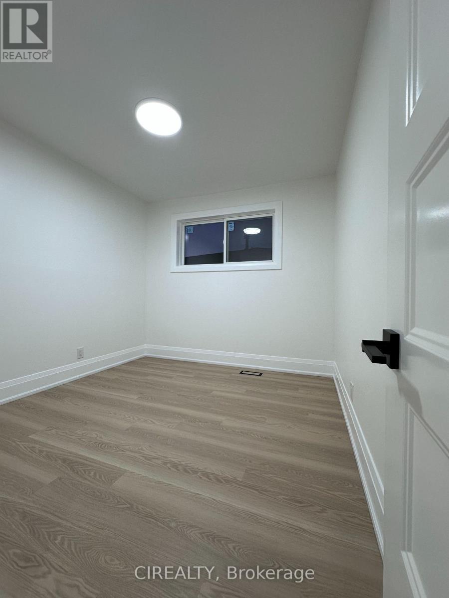 Main - 31 Bailey Crescent, Aurora (Aurora Highlands), Ontario  L4G 2B2 - Photo 11 - N12886208