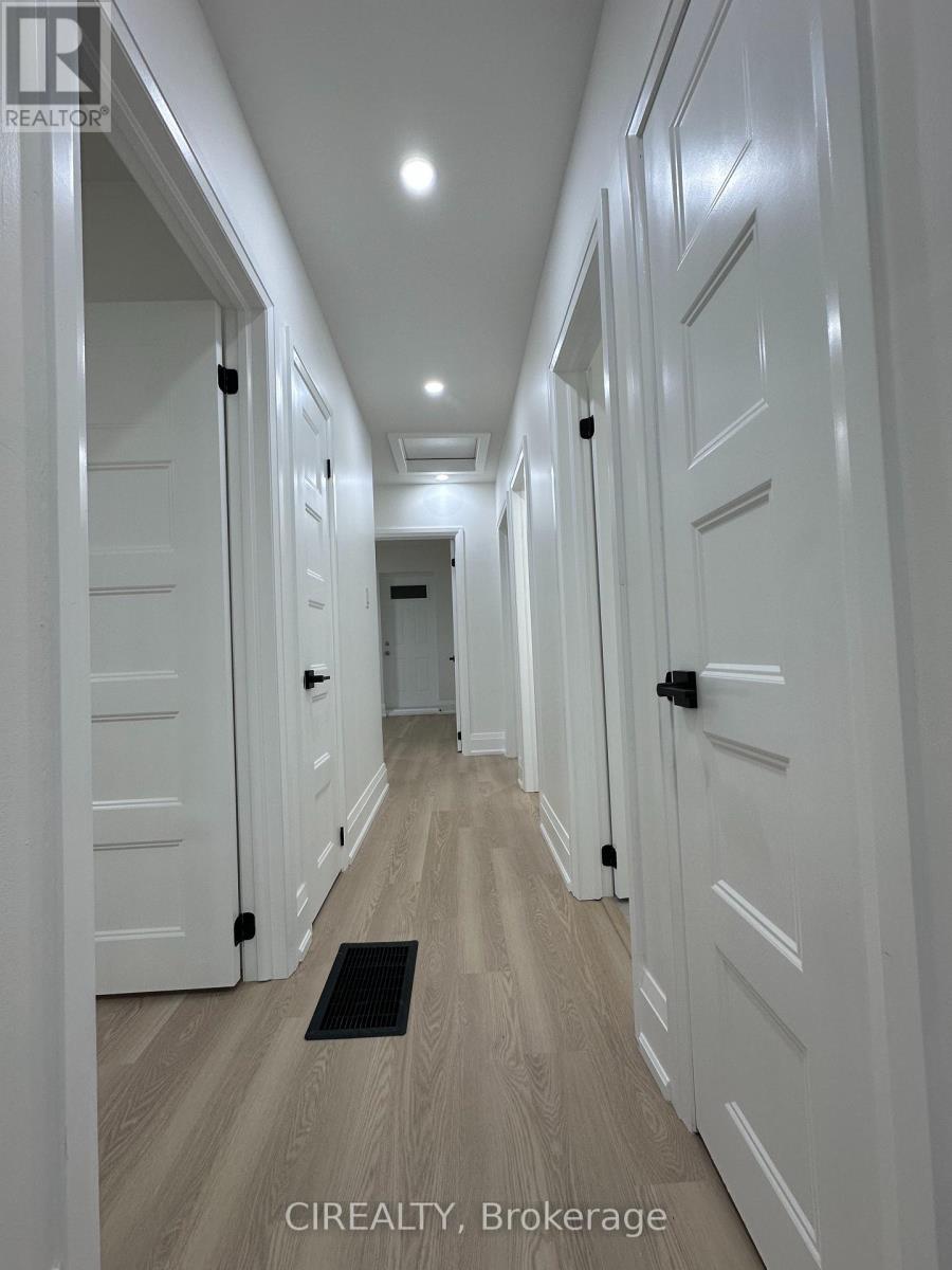 Main - 31 Bailey Crescent, Aurora (Aurora Highlands), Ontario  L4G 2B2 - Photo 15 - N12886208