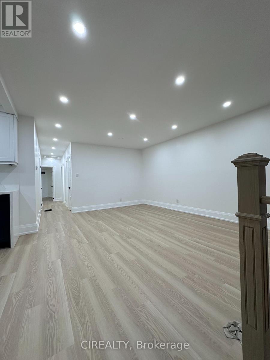 Main - 31 Bailey Crescent, Aurora (Aurora Highlands), Ontario  L4G 2B2 - Photo 17 - N12886208