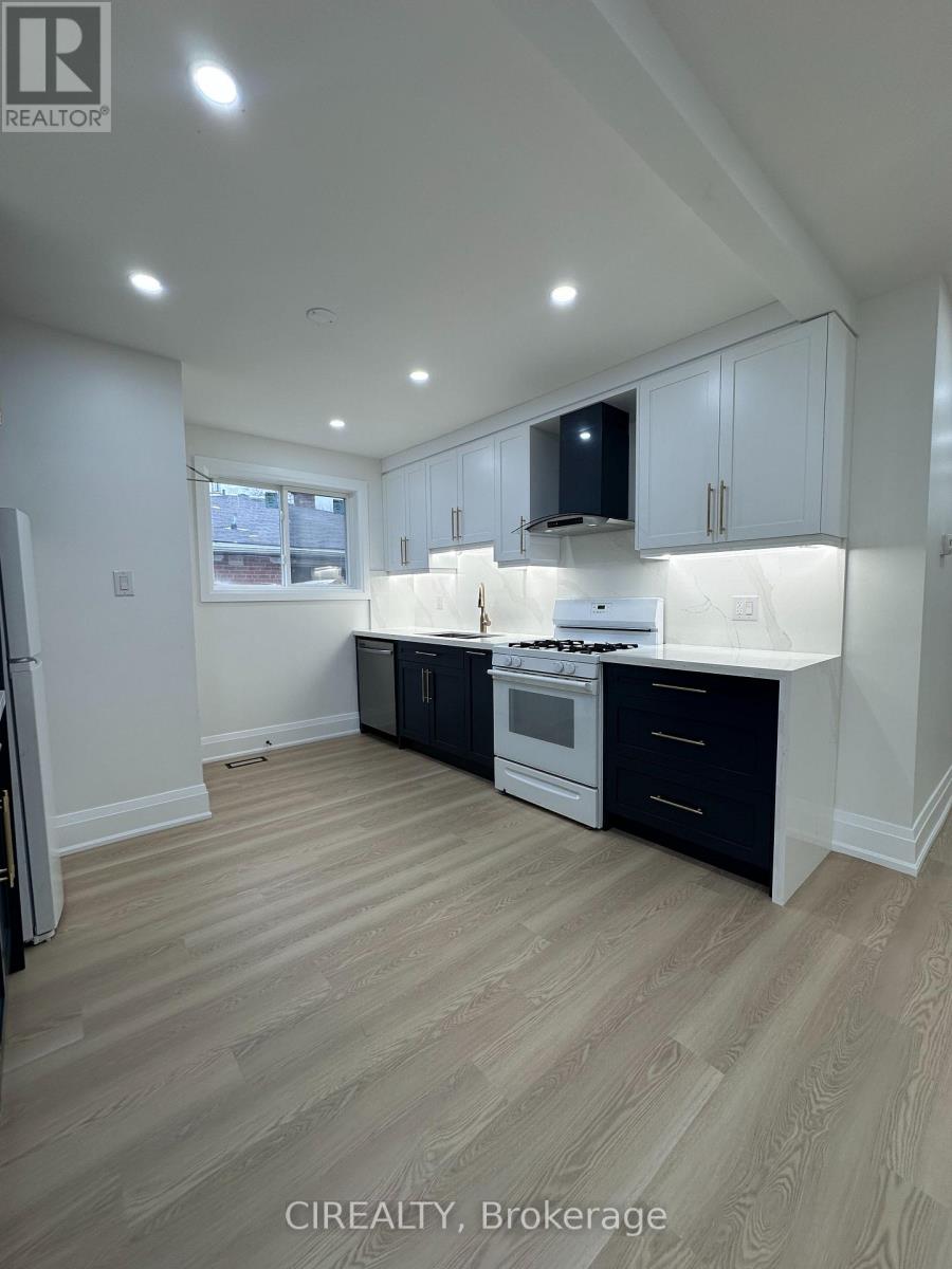 Main - 31 Bailey Crescent, Aurora (Aurora Highlands), Ontario  L4G 2B2 - Photo 2 - N12886208