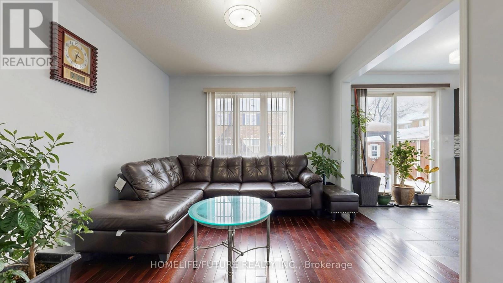 107 Gladys Clarkson Drive, Whitchurch-Stouffville (Stouffville), Ontario  L4A 0R3 - Photo 12 - N12886222