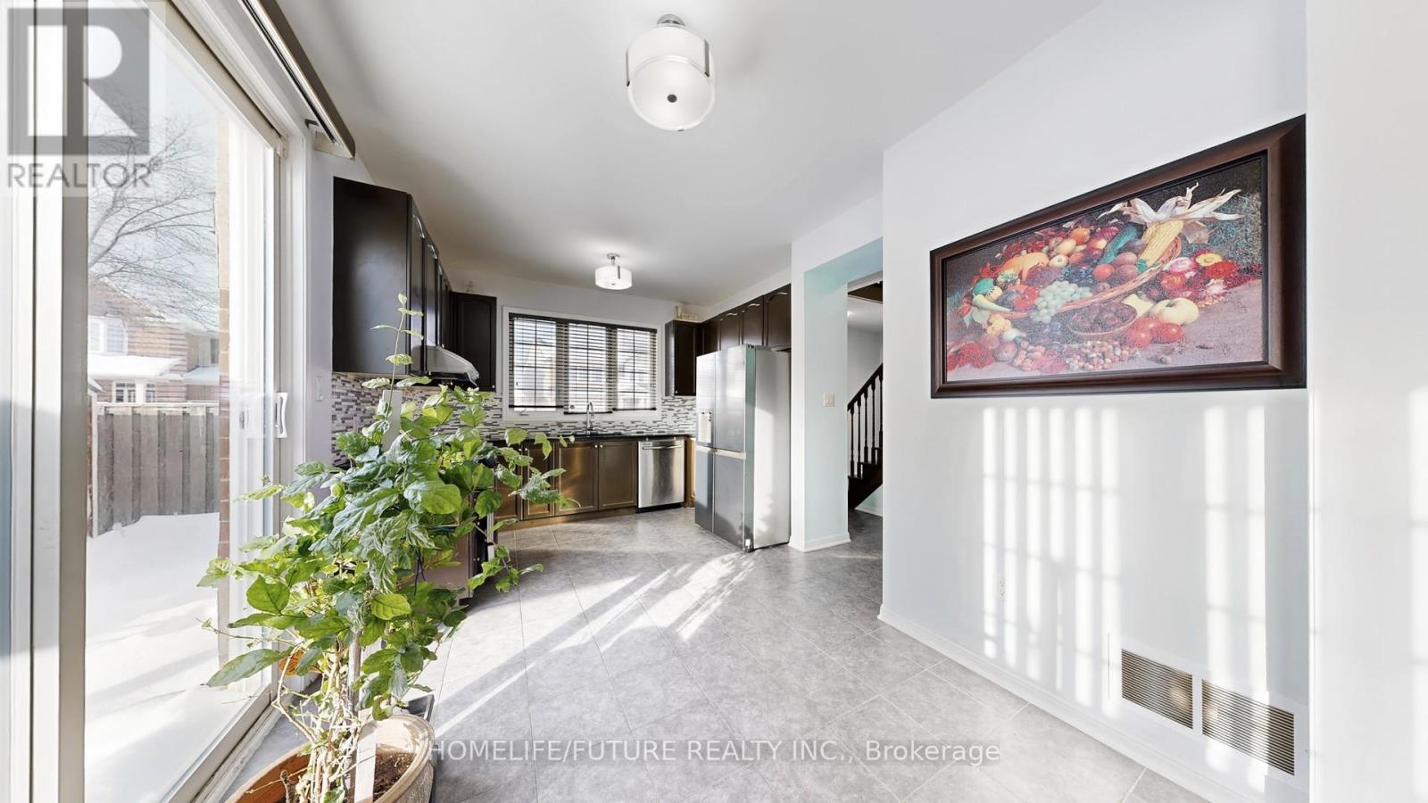 107 Gladys Clarkson Drive, Whitchurch-Stouffville (Stouffville), Ontario  L4A 0R3 - Photo 19 - N12886222