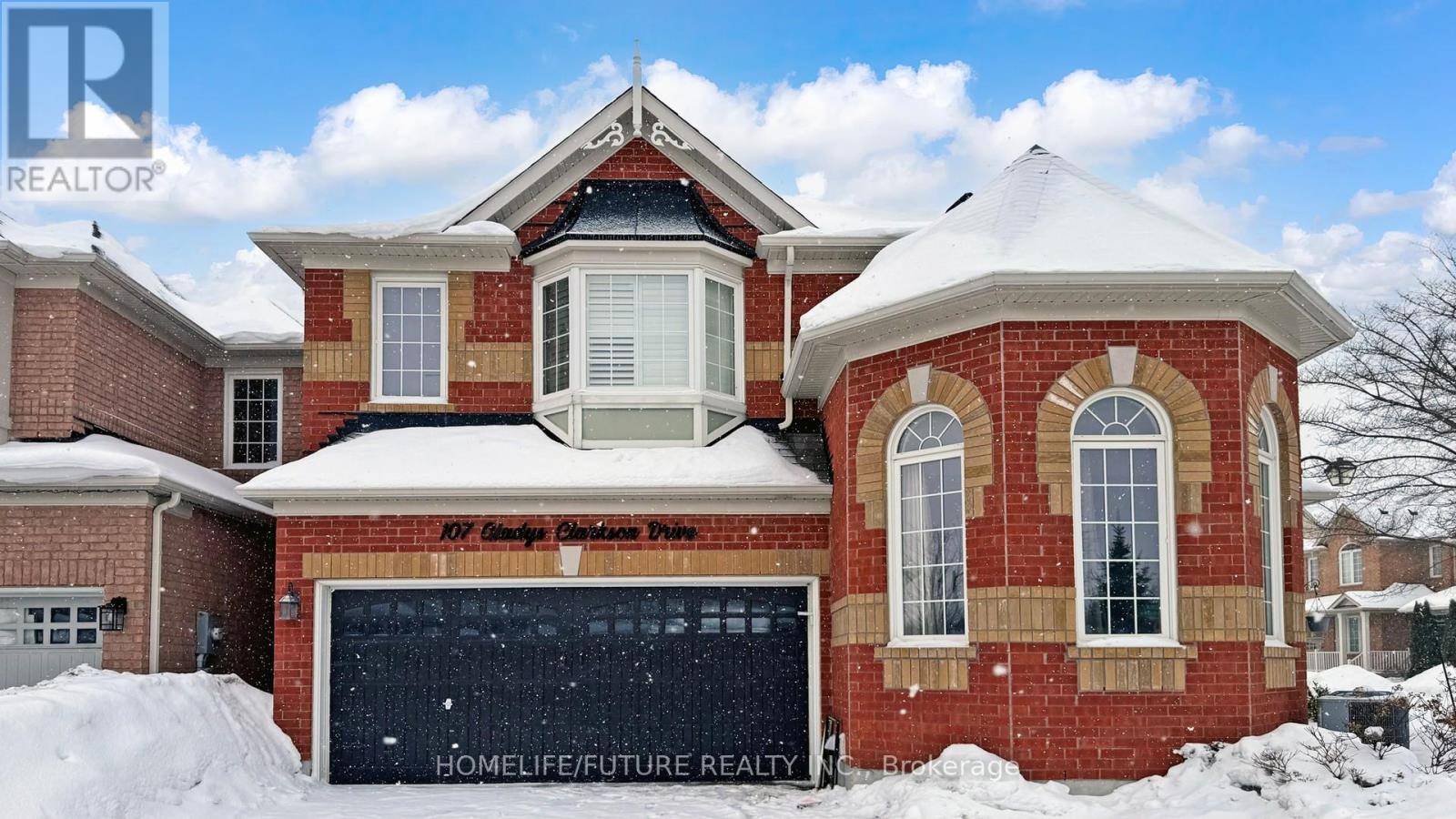 107 Gladys Clarkson Drive, Whitchurch-Stouffville (Stouffville), Ontario  L4A 0R3 - Photo 2 - N12886222