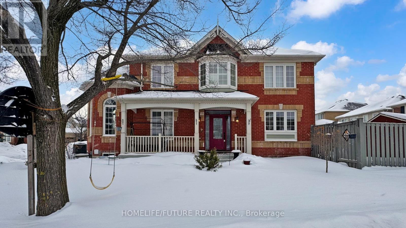 107 Gladys Clarkson Drive, Whitchurch-Stouffville (Stouffville), Ontario  L4A 0R3 - Photo 3 - N12886222