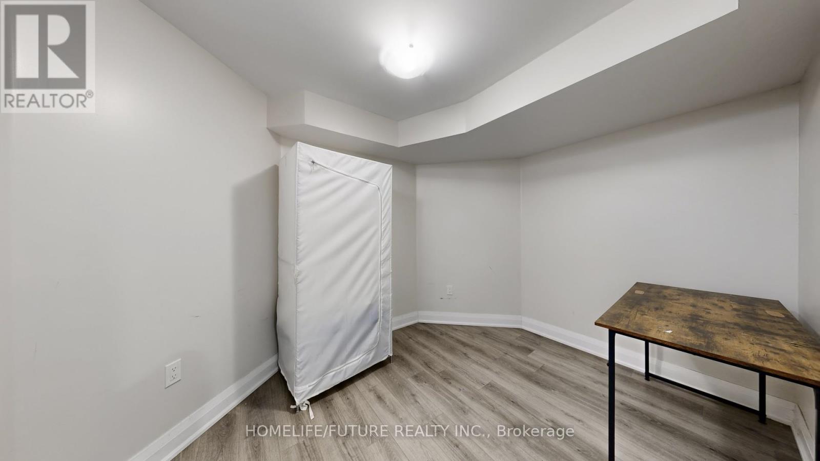 107 Gladys Clarkson Drive, Whitchurch-Stouffville (Stouffville), Ontario  L4A 0R3 - Photo 34 - N12886222