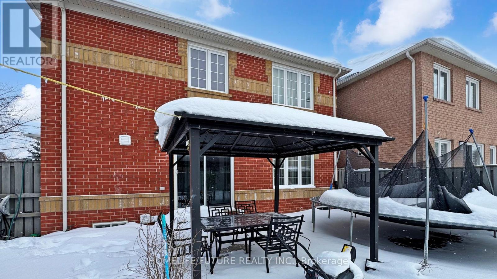 107 Gladys Clarkson Drive, Whitchurch-Stouffville (Stouffville), Ontario  L4A 0R3 - Photo 46 - N12886222