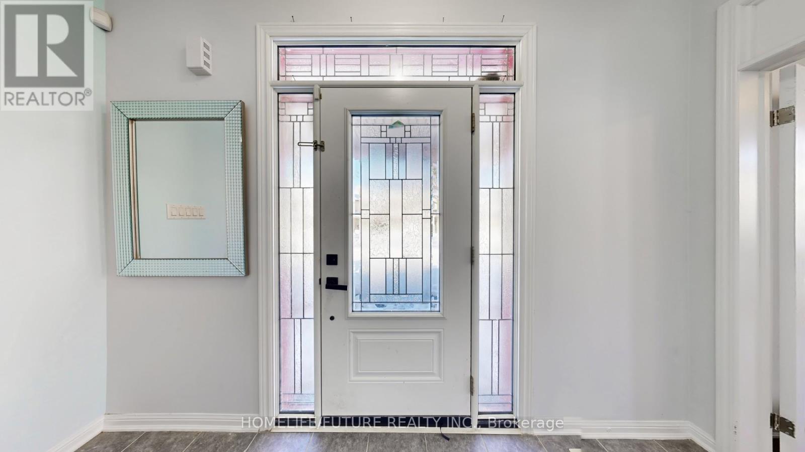 107 Gladys Clarkson Drive, Whitchurch-Stouffville (Stouffville), Ontario  L4A 0R3 - Photo 6 - N12886222