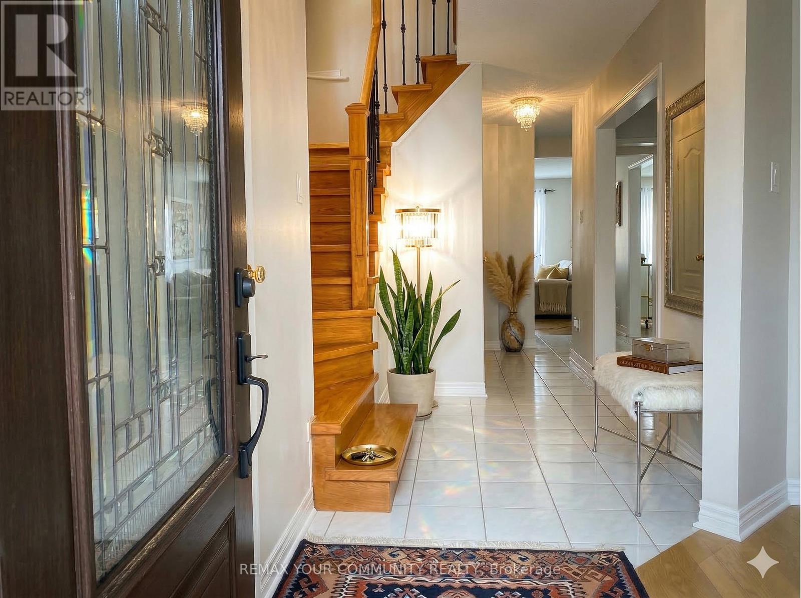 22 ELMPARK COURT, Richmond Hill, Ontario