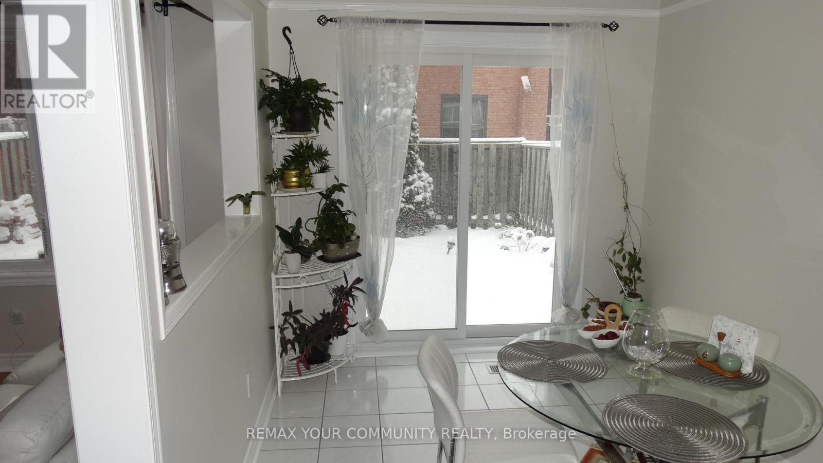 22 Elmpark Court, Richmond Hill (Devonsleigh), Ontario  L4C 9T8 - Photo 15 - N12886236