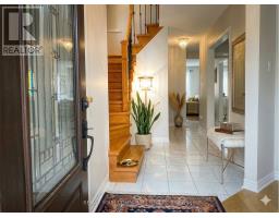 22 ELMPARK COURT, Richmond Hill, Ontario