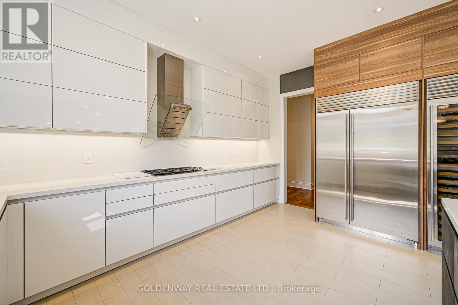 229 Hunterwood Chase, Vaughan, Ontario  L6A 4R2 - Photo 17 - N12886244