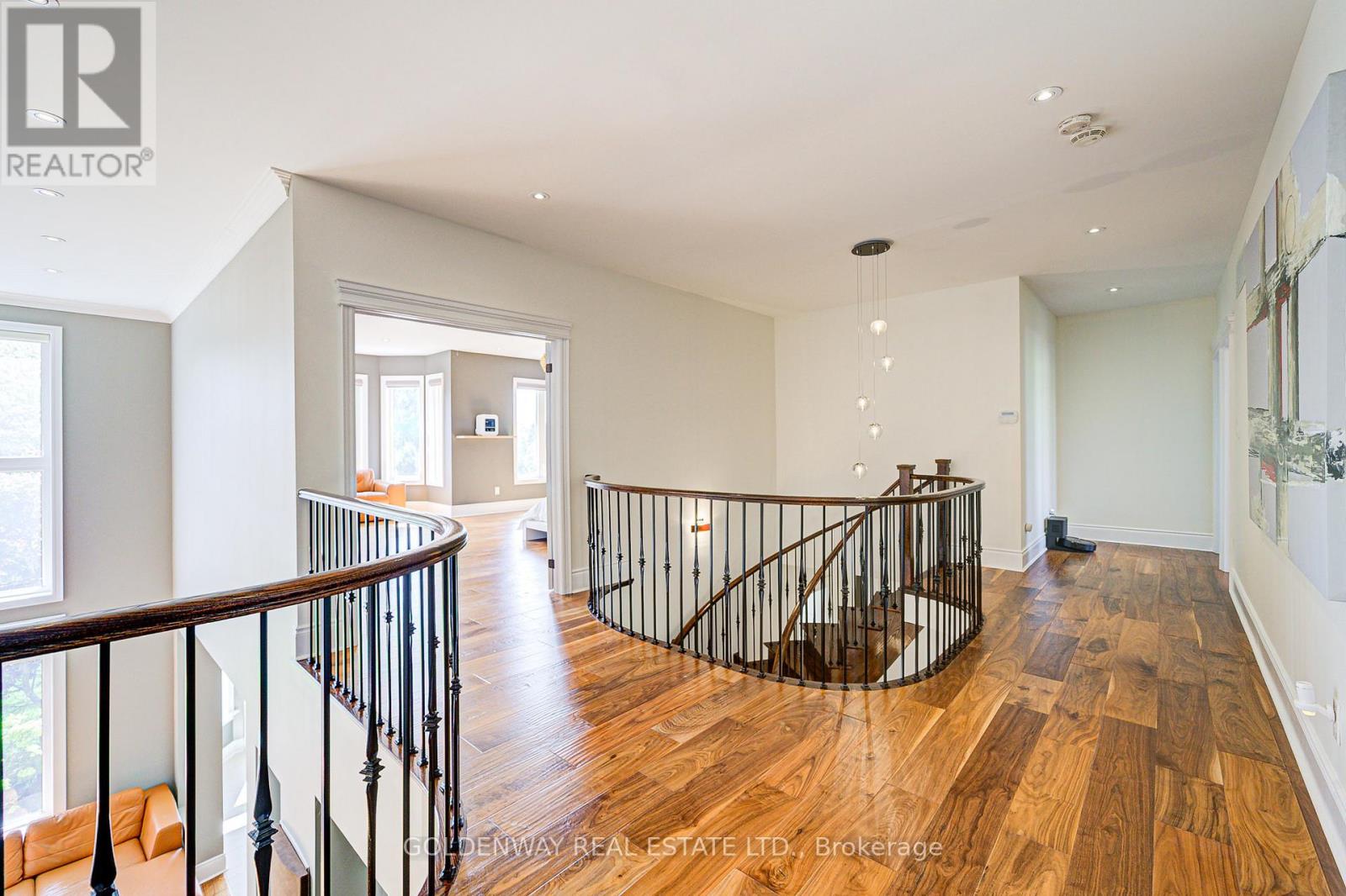 229 Hunterwood Chase, Vaughan, Ontario  L6A 4R2 - Photo 25 - N12886244