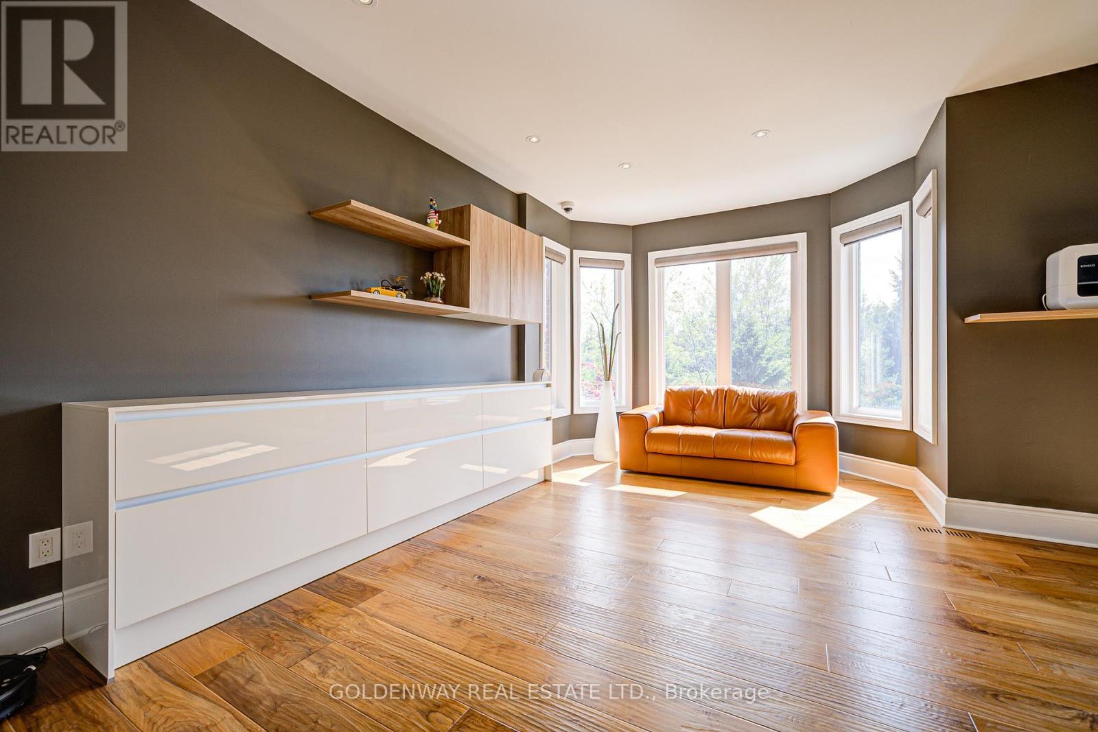 229 Hunterwood Chase, Vaughan, Ontario  L6A 4R2 - Photo 38 - N12886244