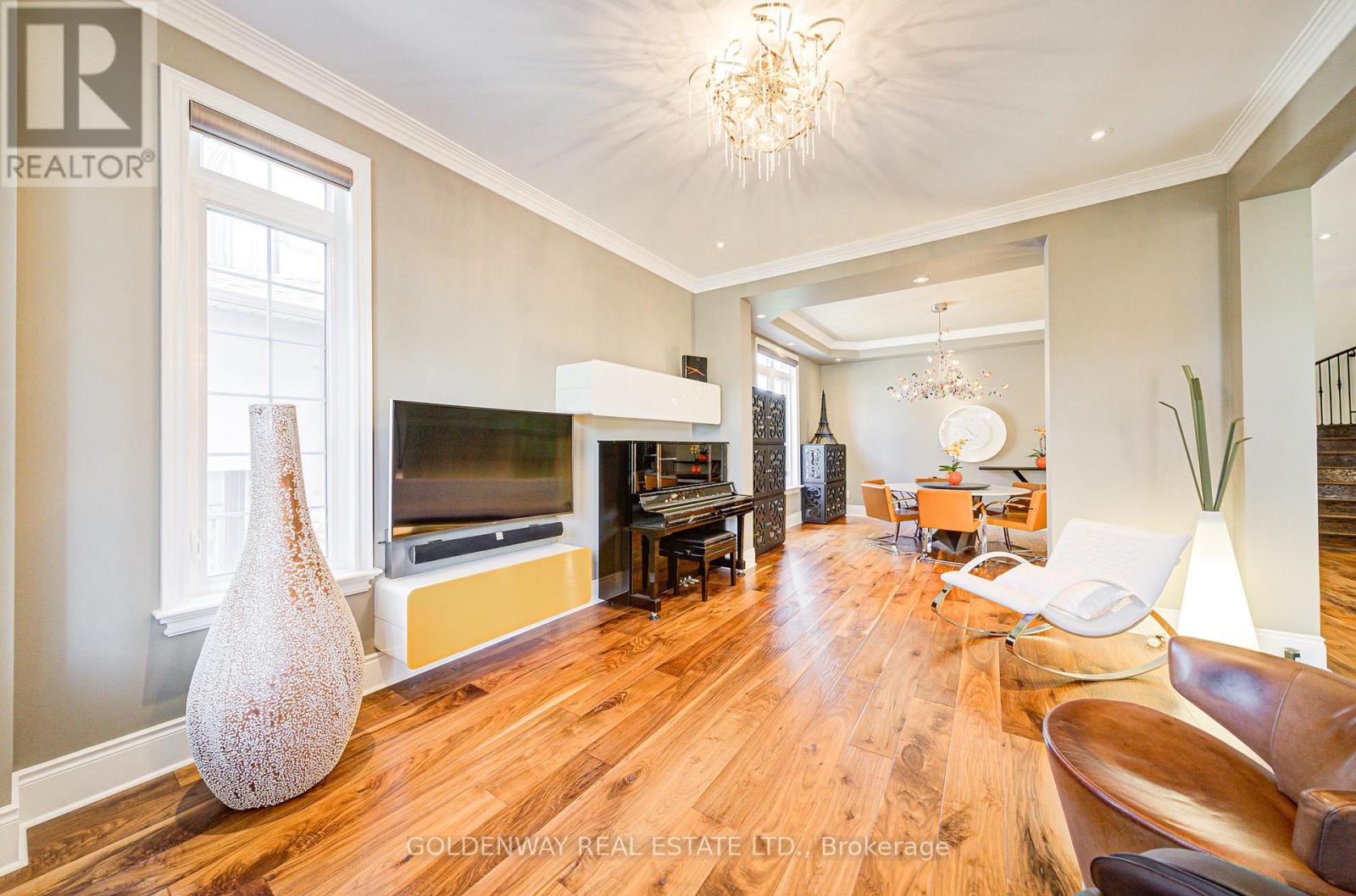 229 Hunterwood Chase, Vaughan, Ontario  L6A 4R2 - Photo 6 - N12886244