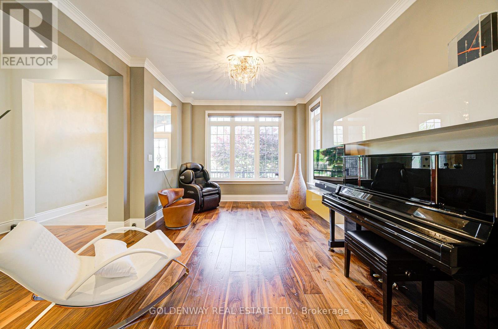 229 Hunterwood Chase, Vaughan, Ontario  L6A 4R2 - Photo 8 - N12886244