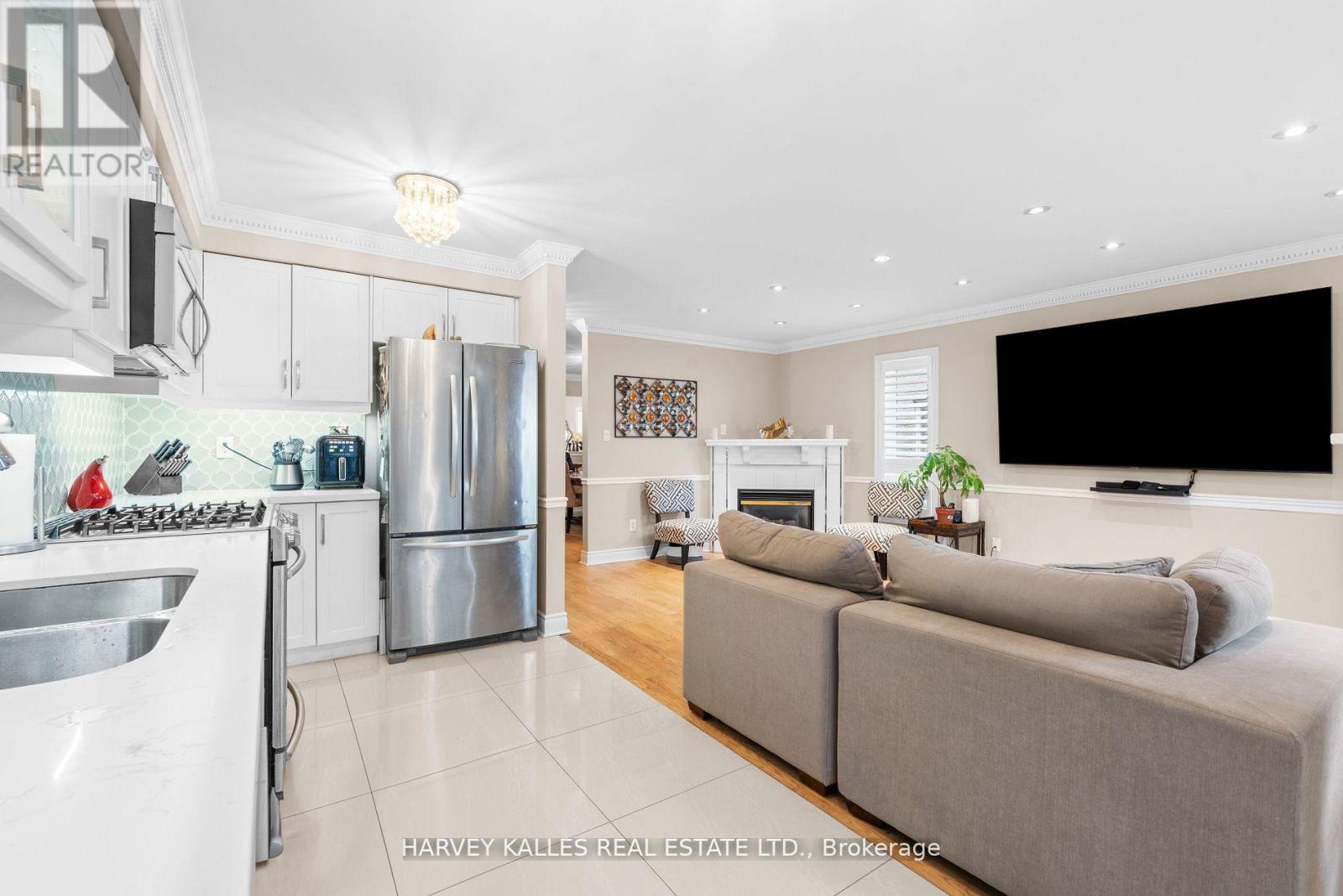 62 Kalmar Crescent, Richmond Hill, Ontario L4E 3Z4 - Photo 15 - N12886276