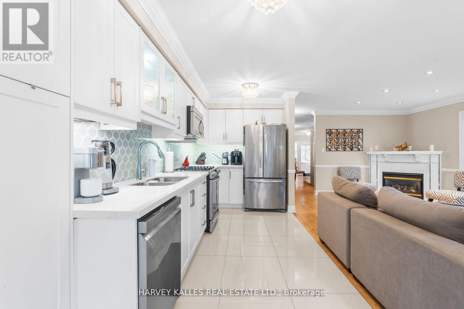 62 Kalmar Crescent, Richmond Hill, Ontario L4E 3Z4 - Photo 16 - N12886276