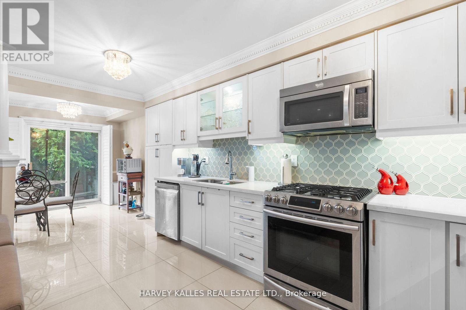 62 Kalmar Crescent, Richmond Hill, Ontario L4E 3Z4 - Photo 18 - N12886276