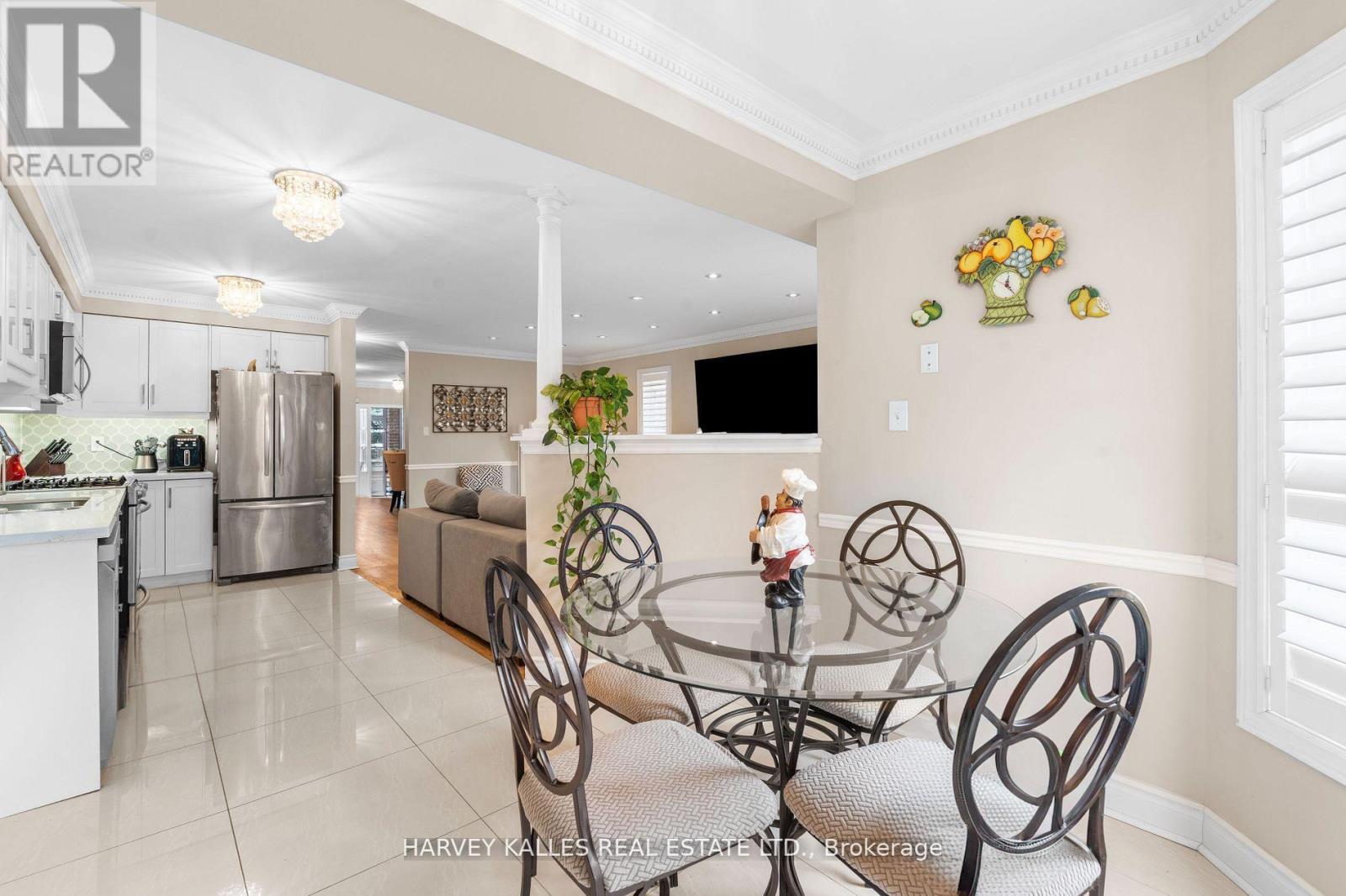 62 Kalmar Crescent, Richmond Hill, Ontario L4E 3Z4 - Photo 21 - N12886276