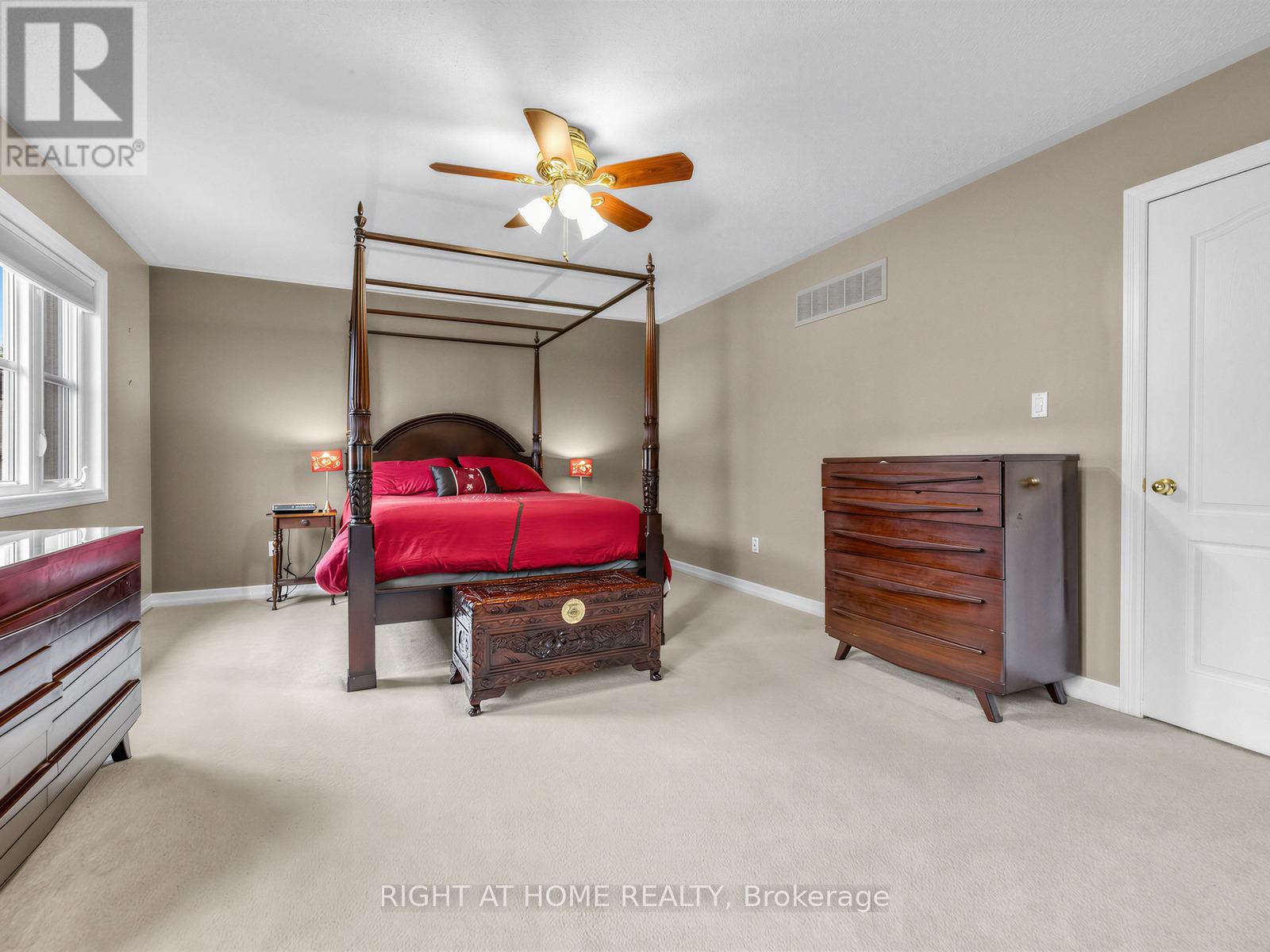 48 Harriet Crescent, Whitchurch-Stouffville (Stouffville), Ontario  L4A 0T3 - Photo 21 - N12886300