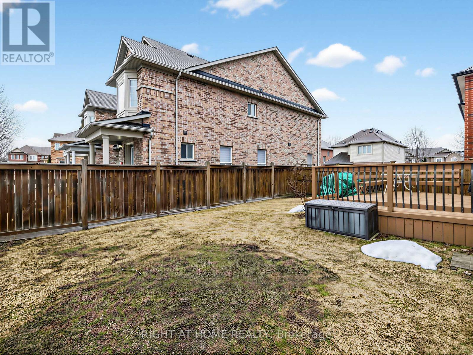 48 Harriet Crescent, Whitchurch-Stouffville (Stouffville), Ontario  L4A 0T3 - Photo 34 - N12886300