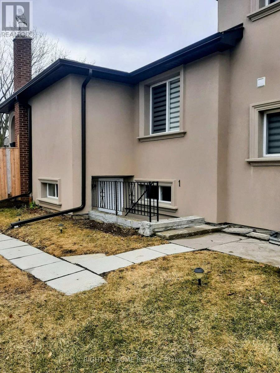 1 - 58 Benjamin Drive, Vaughan, Ontario  L4L 1H9 - Photo 4 - N12886328
