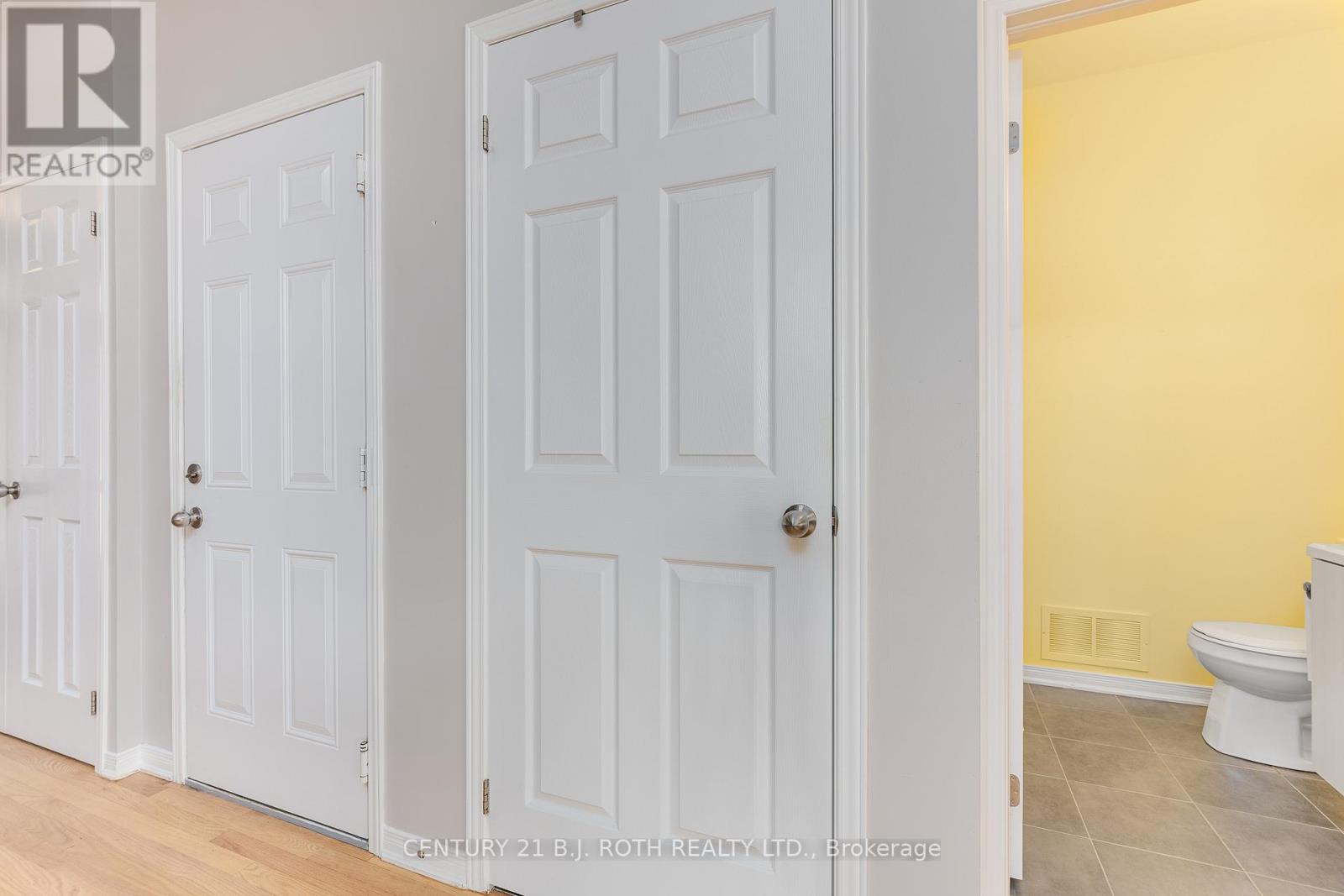 3327 Summerhill Way N, Severn (West Shore), Ontario L3V 0E1 - Photo 22 - S12886250