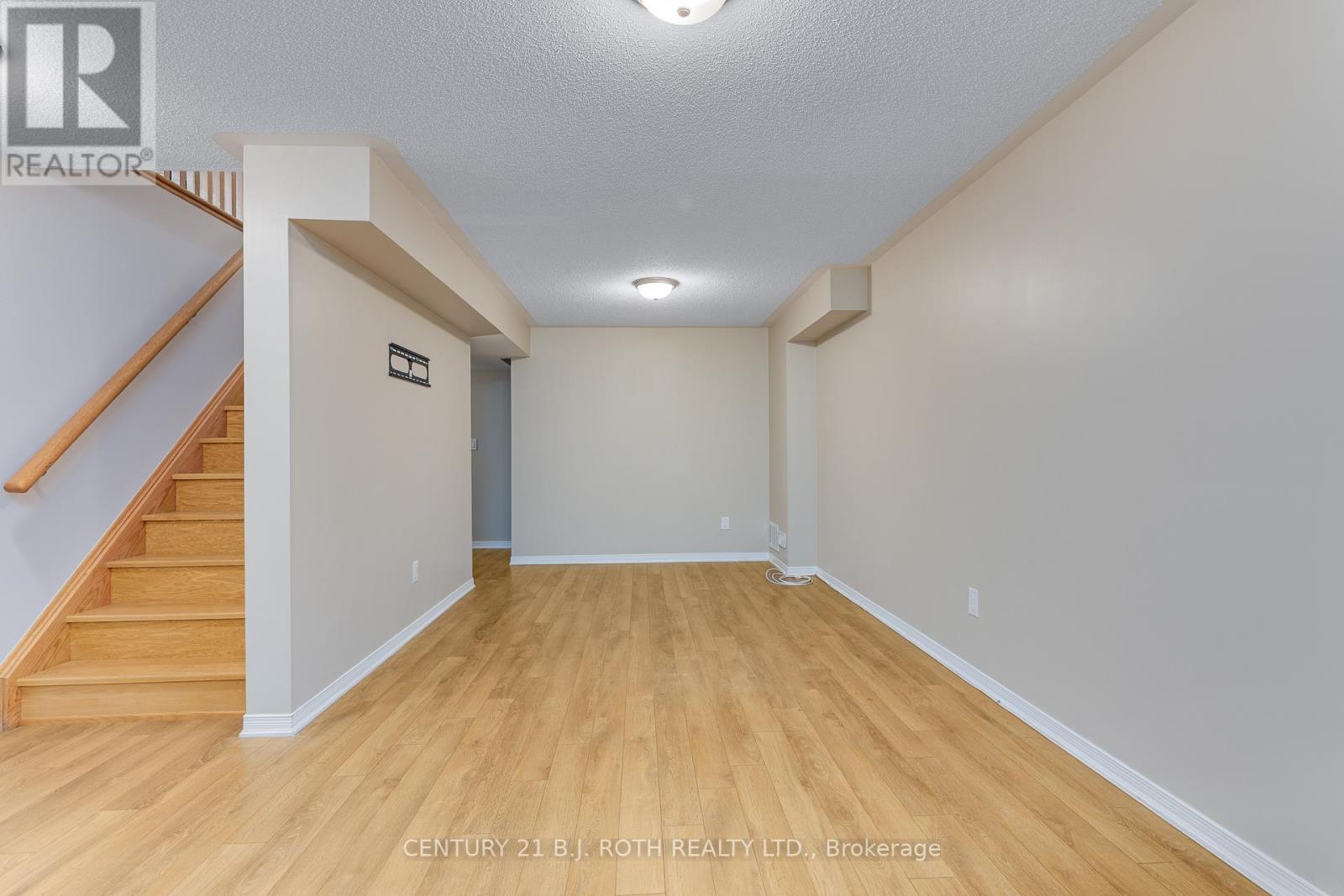 3327 Summerhill Way N, Severn (West Shore), Ontario L3V 0E1 - Photo 27 - S12886250