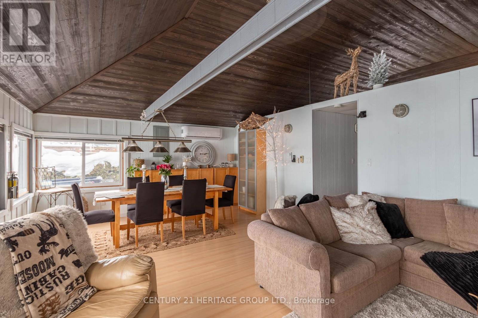 1253 Ramara Road, Ramara, Ontario  L0K 1B0 - Photo 9 - S12886288