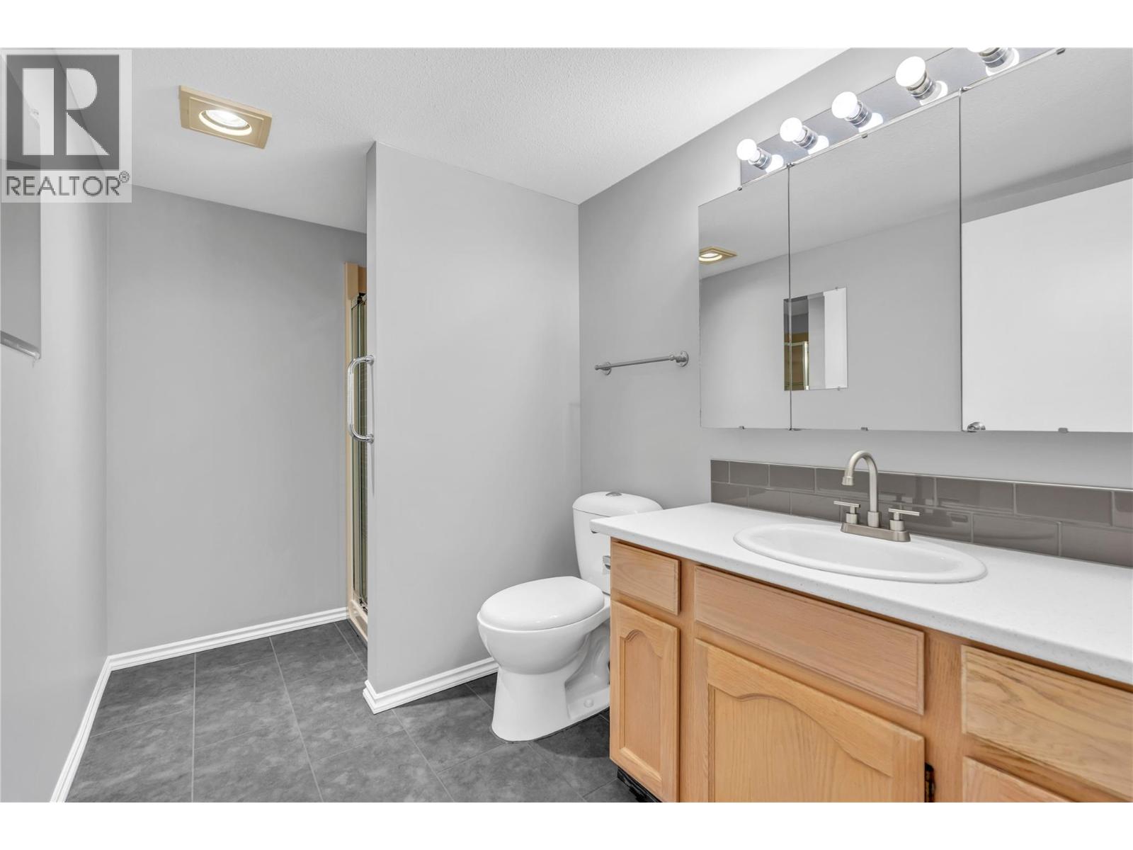 272 Green Avenue W Unit# 208, Penticton, British Columbia V2A 3T2 - Photo 11 - 10372209